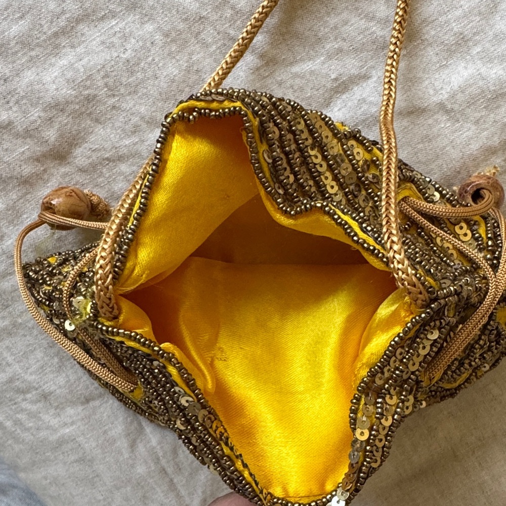 Gold Sequin Women's Bag - Picture 2 of 3